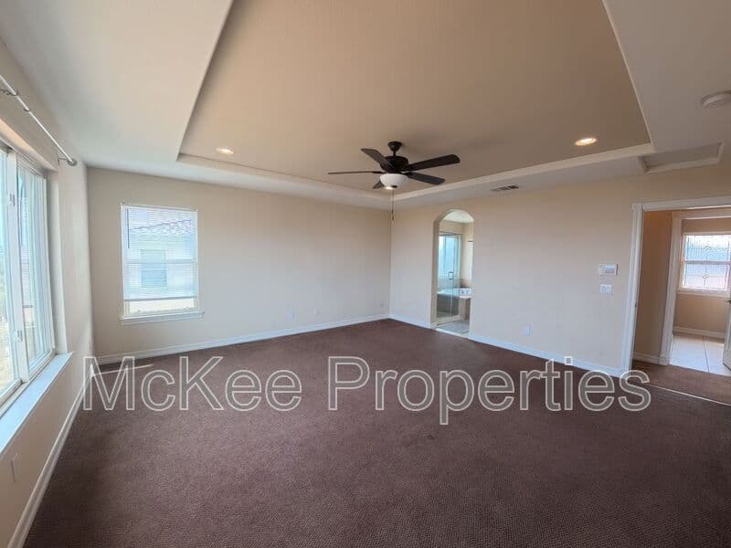 Imperial Beach House: 525 12th Street