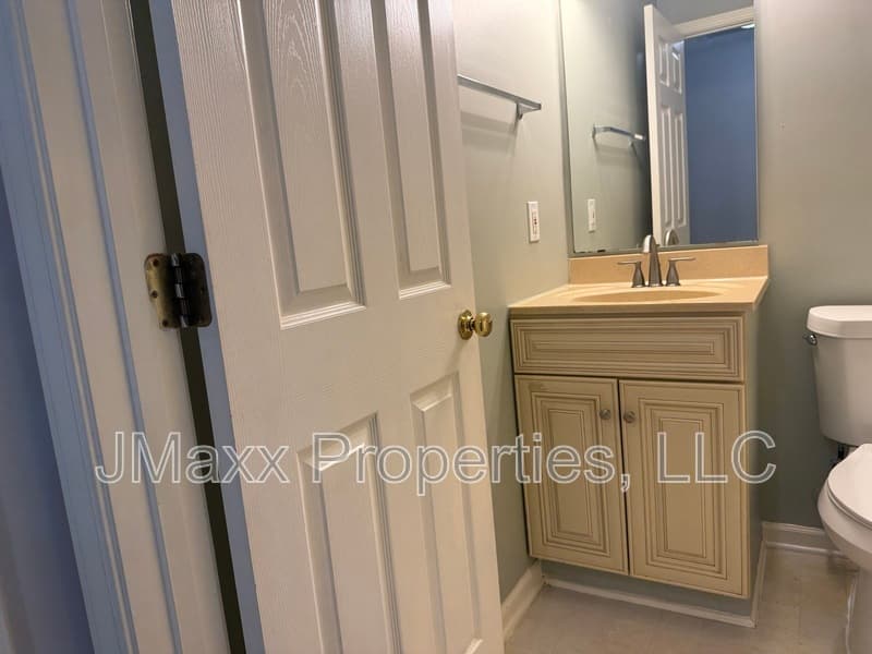 Riverdale Townhome: 1704 Camden Forrest Trail