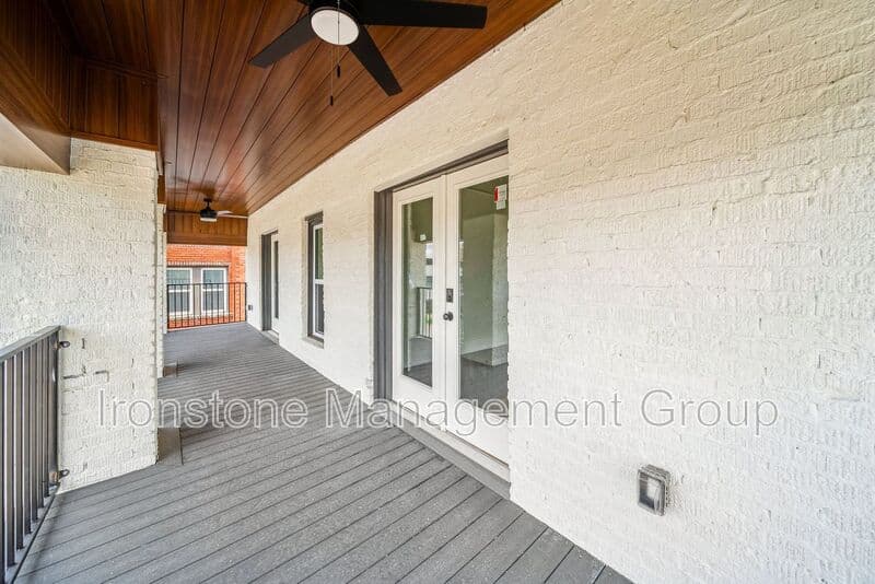 Tulsa House: AirBnB 1435 1/2 S Peoria Avenue Top Left