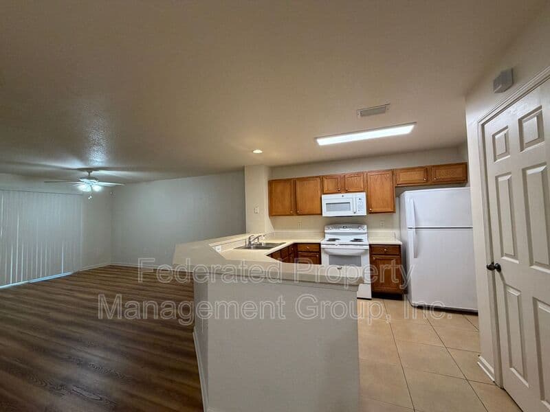 JACKSONVILLE Townhome: 8550 ARGYLE BUSINESS LOOP
