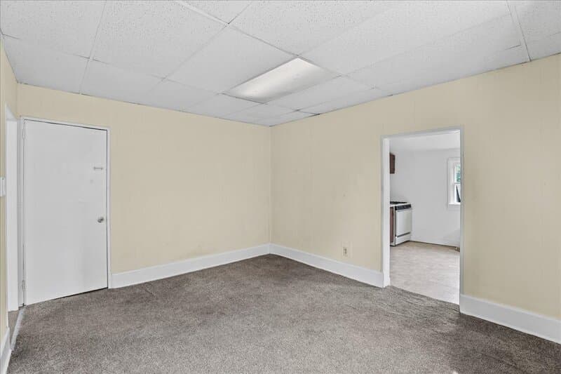 Woodbury Condo: 122 South Davis Street - A