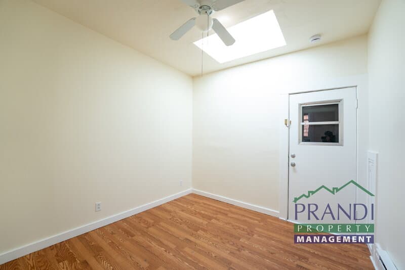 San Rafael Condo: 106 Union St