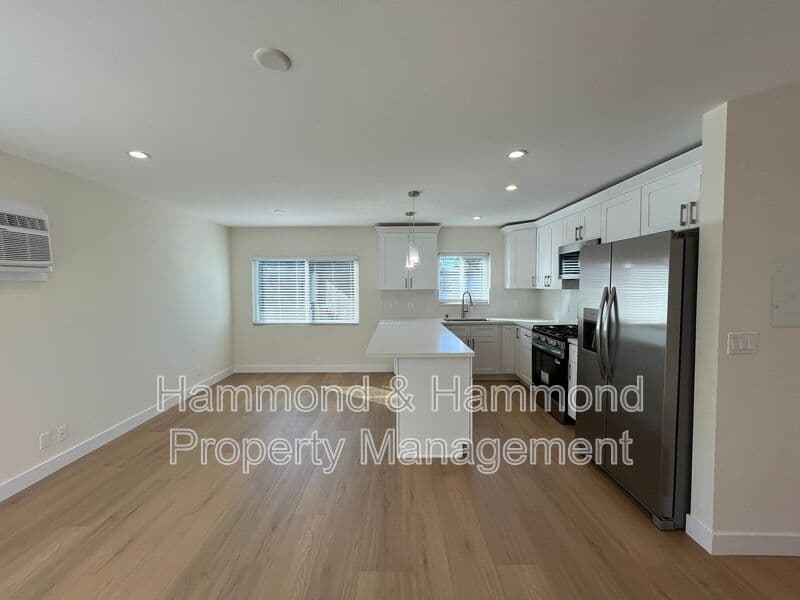 Van Nuys Condo: 14628 Delano St.
