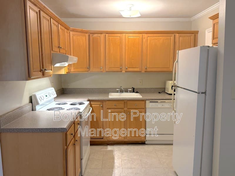 Charlotte Townhome: 2336 Kenmore Ave