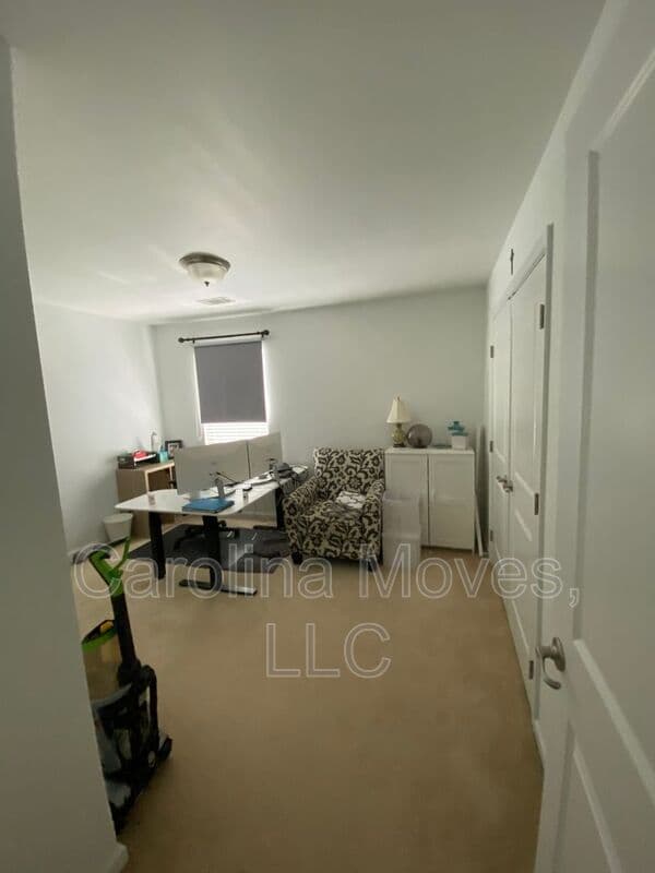 Greenville House: 204 Barbours Lane