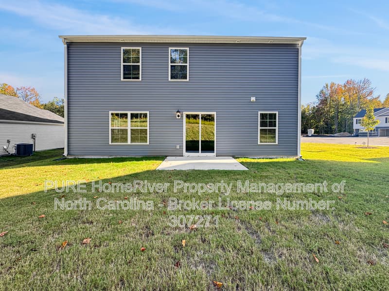 Winston Salem House: 4704 Mount Hope Dr