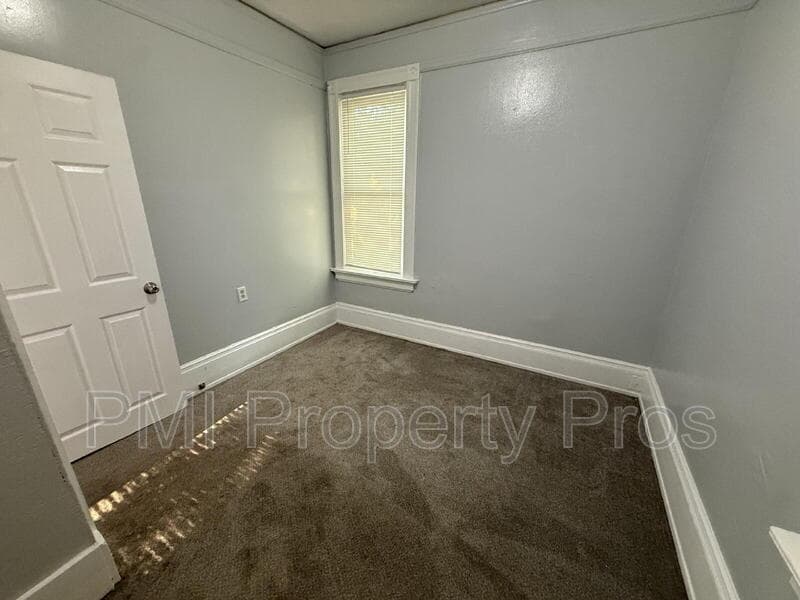 Milwaukee Condo: 1939 N 37th St