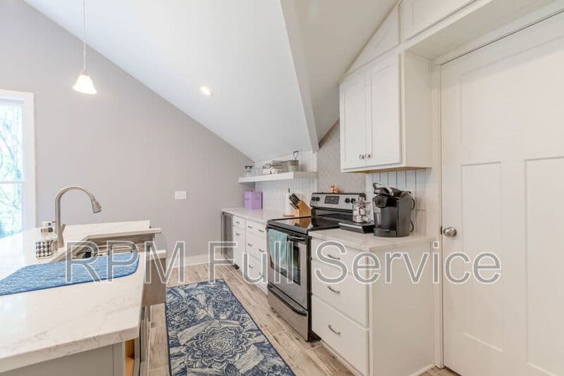 Nashville Condo: 1021 College Ave