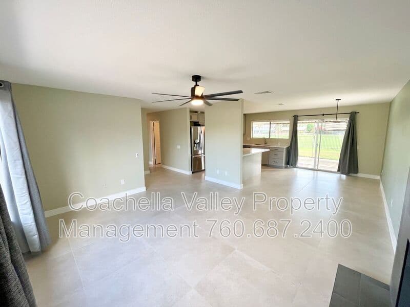 Palm Desert House: 76723 New York Ave