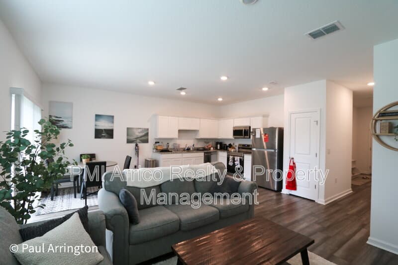 Gibsonton Townhome: 6371 Kay Morgan Lane