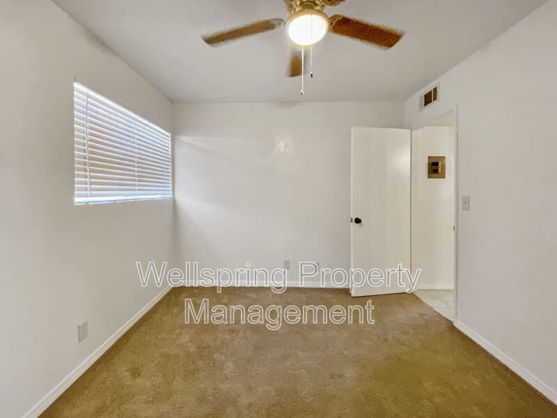 Ridgecrest Condo: 209 N Alvord
