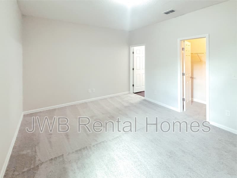 Jacksonville House: 8520 Cocoa Ave