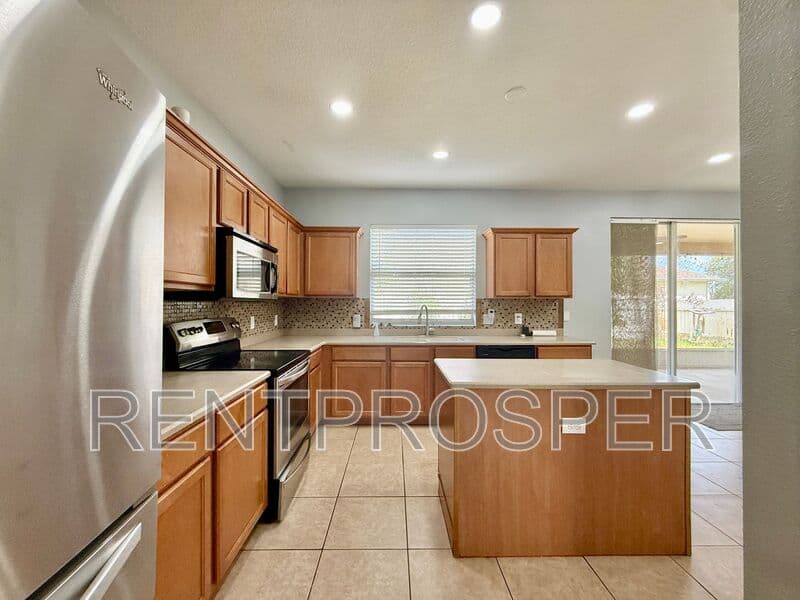 Melbourne House: 4205 Canby Dr