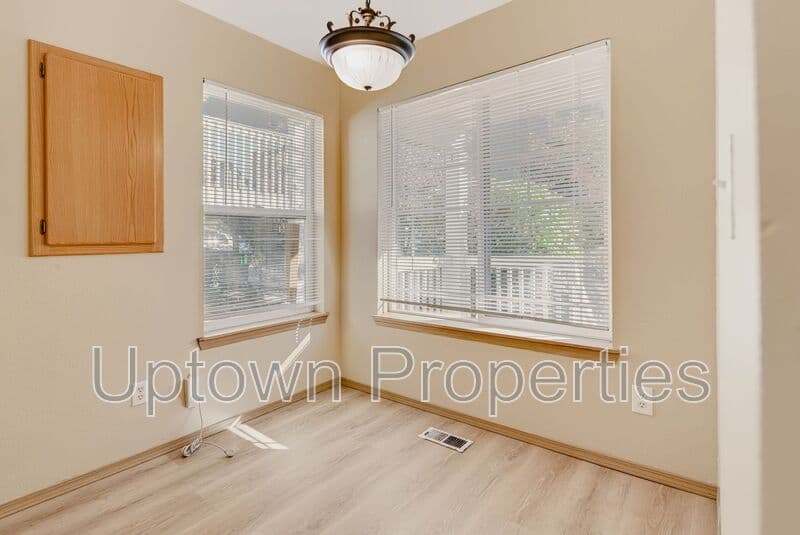 Happy Valley House: 14182 SE Summerfield Loop