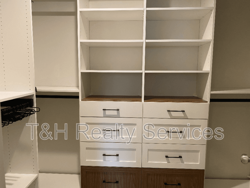 Fishers House: 14073 Tenbury Way