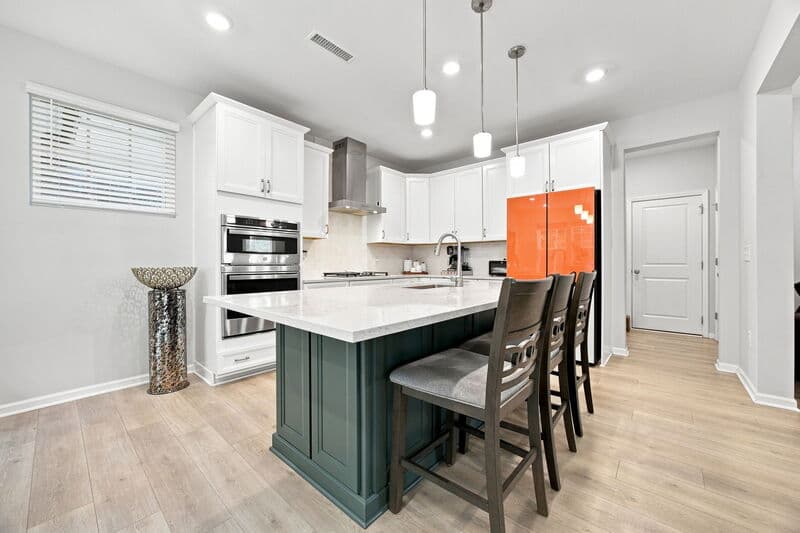 Raleigh House: 7701 Litcham Drive