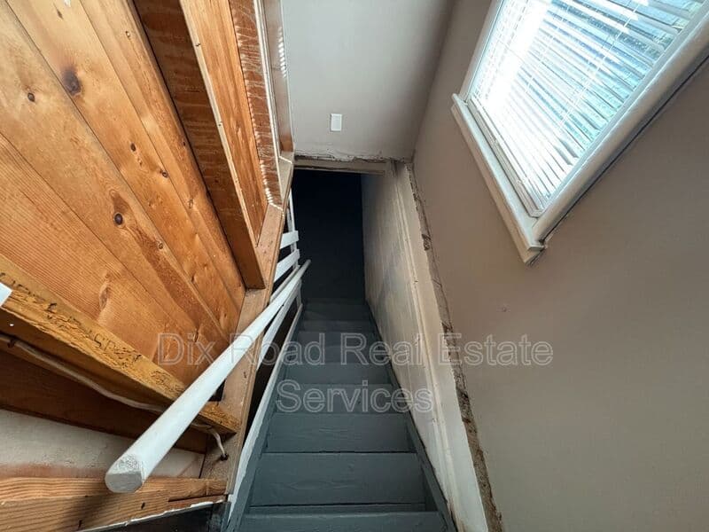 Hamilton House: 1255 Hooven Avenue