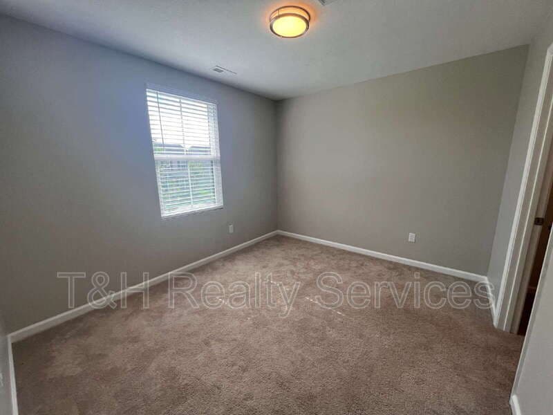 Ulen House: 854 McArthur Drive