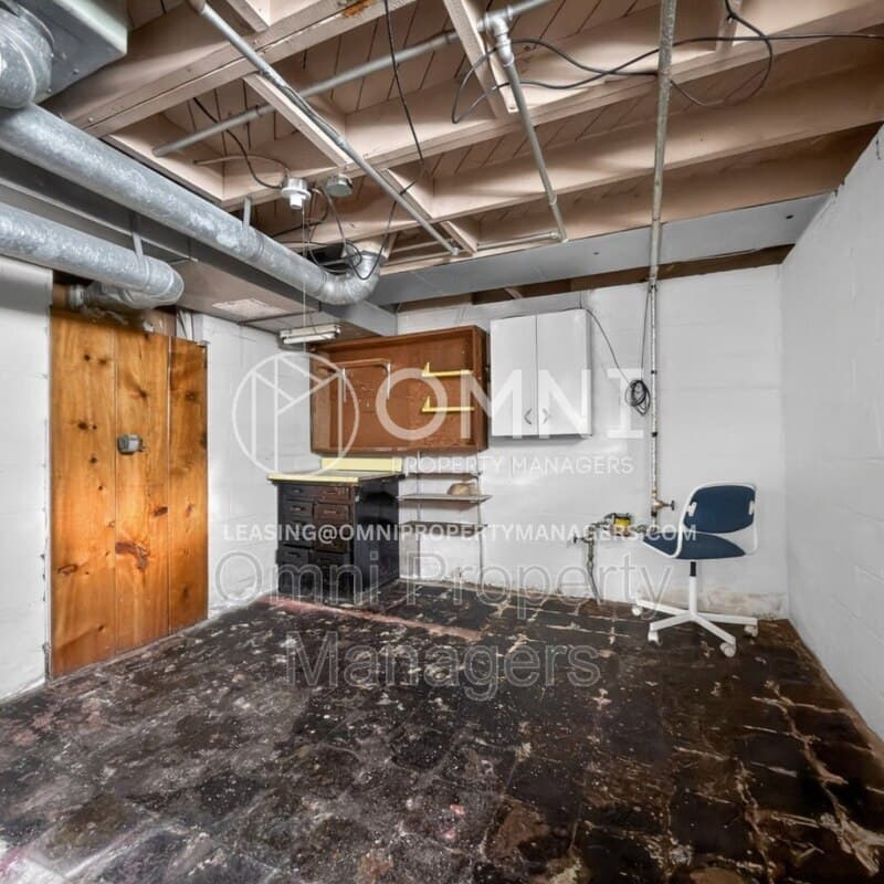 Detroit House: 11529 Roxbury St