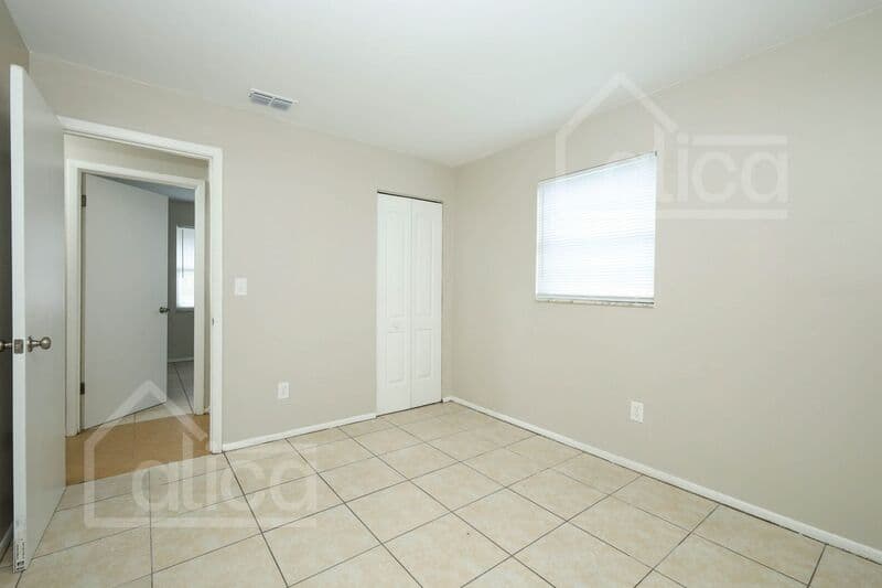 Orlando House: 1700 Ravenall Ave