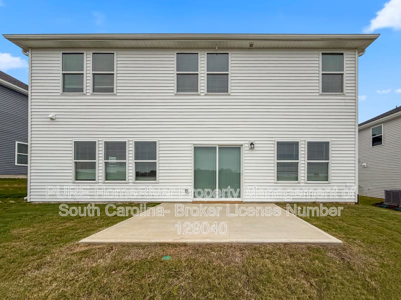 Spartanburg House: 210 Moretz Pl