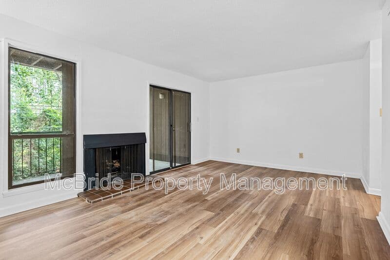 Martinez Townhome: 3506 Prestwick Drive