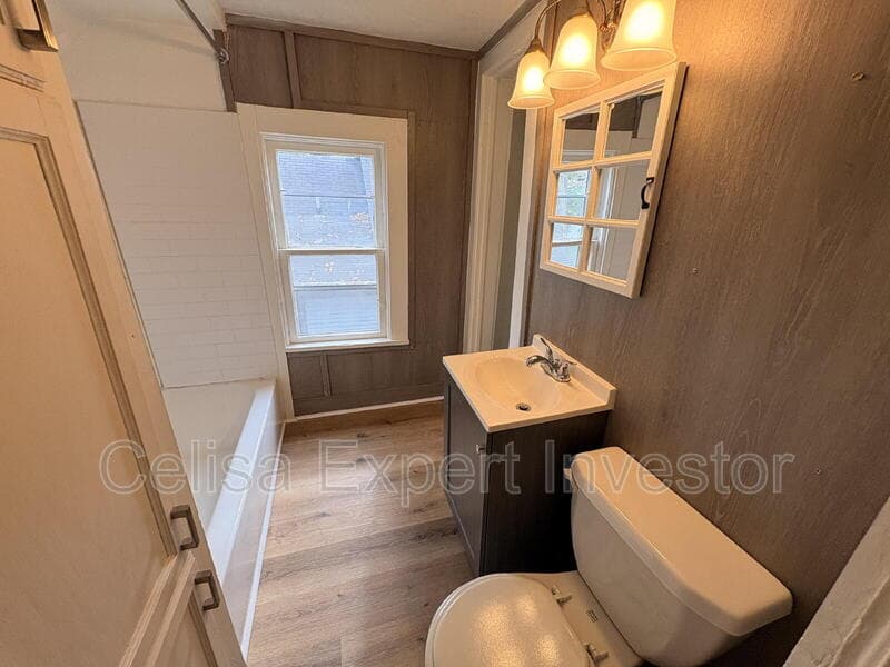 Fort Wayne Condo: 1237 West Packard Avenue