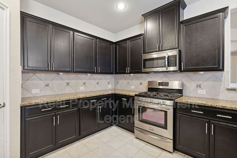 McKinney House: 812 Gray Fox Drive