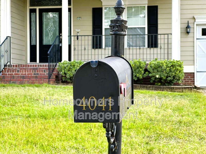 Fayetteville House: 4041 Windy Fields Dr