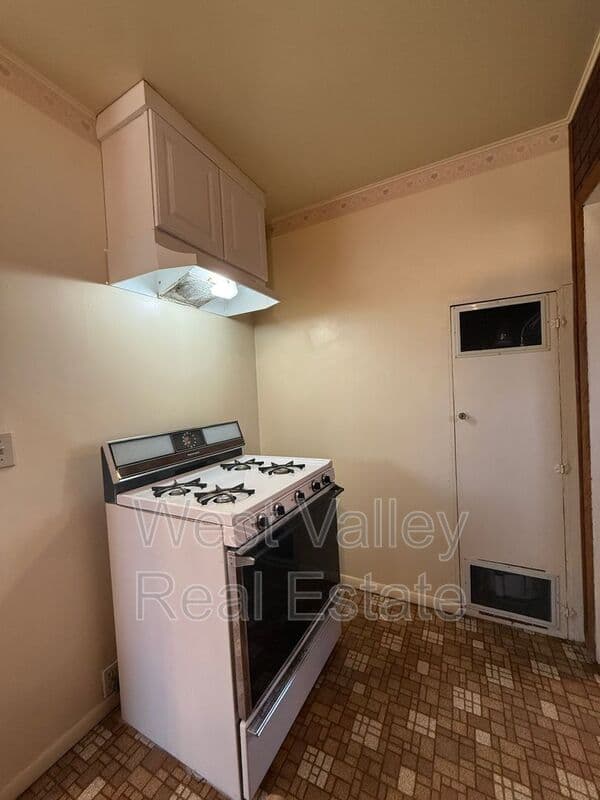 Taft House: 414 S 10th Street