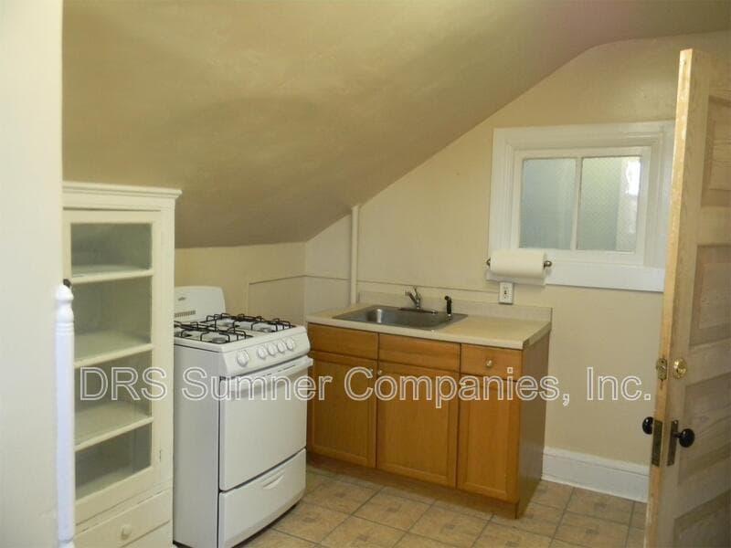 Baltimore Condo: 5440 Frederick Avenue - 2
