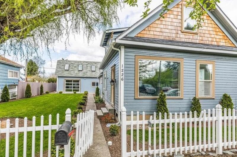 Seattle House: 1226 S Trenton St
