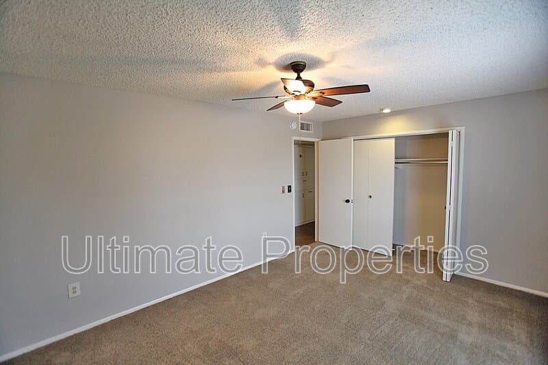 Sun City House: 9331 W Arrowhead Dr