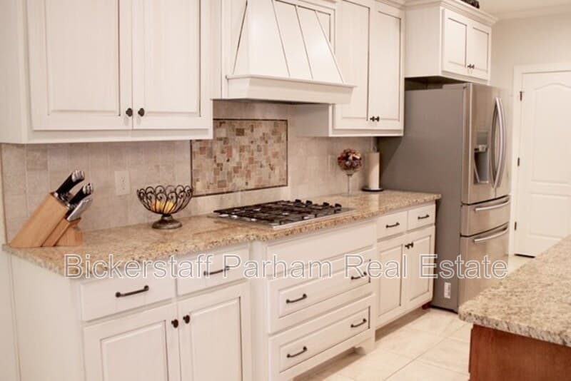 Columbus House: 7165 Bridgemill Drive