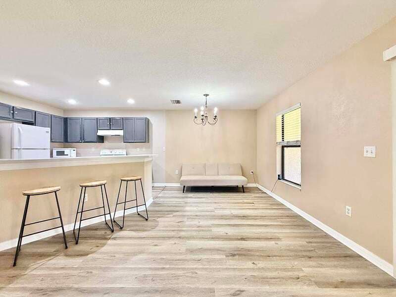 Brandon Townhome: 2516 Oleander Lakes Drive