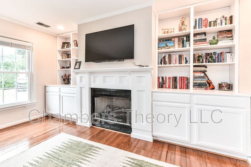 Herndon House: 1350 Shallow Ford Rd