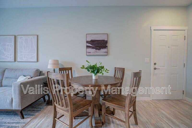 Molalla Condo: 13001 S Crompton Lane