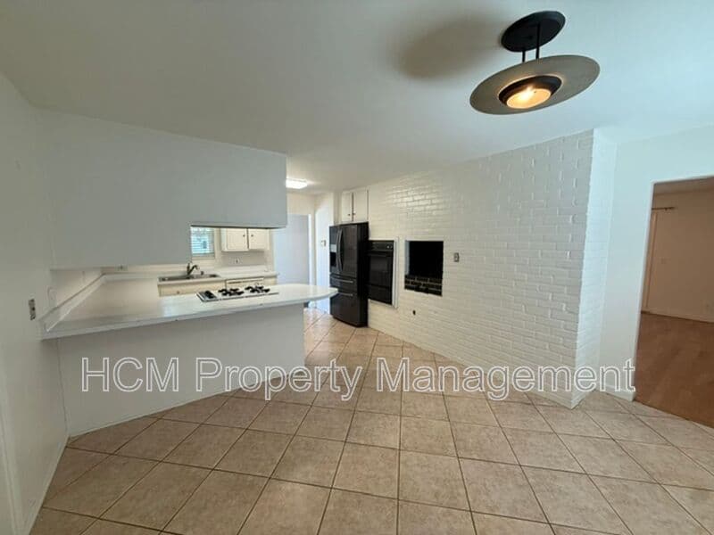 Huntington Beach House: 16402 Birdie Ln