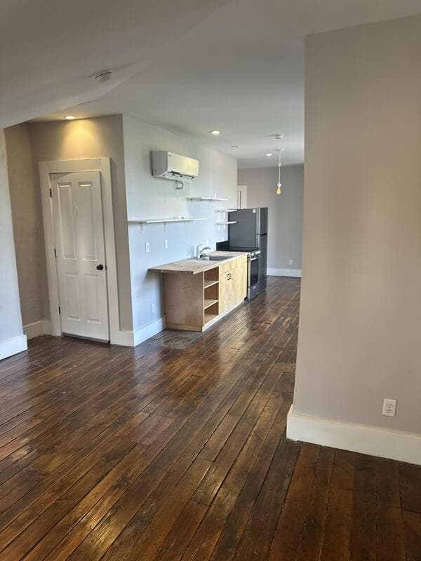 Cincinnati Condo: 205 West McMicken Avenue - 4F