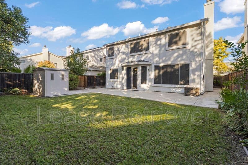 Tracy House: 2529 Almanor Dr