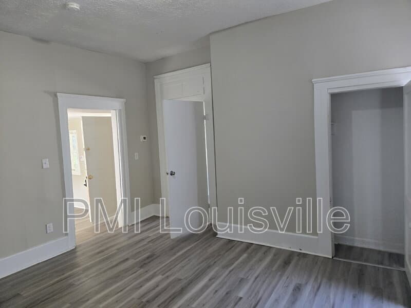 Louisville House: 451 N 25th St MK