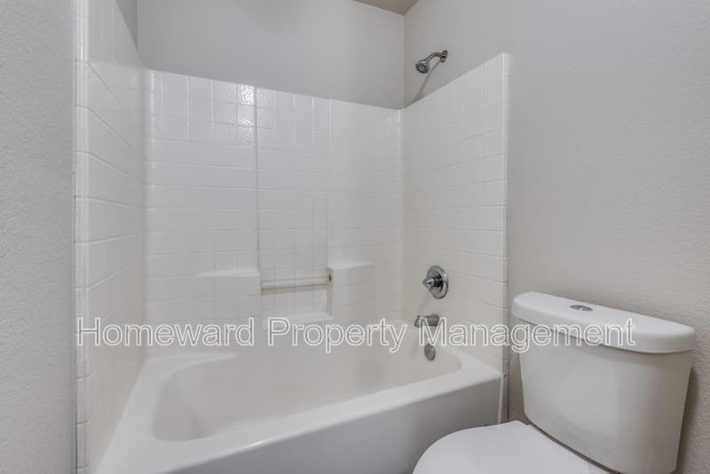 Mansfield Condo: 321 Queens Court - South