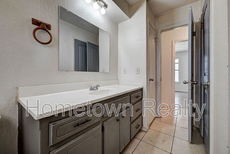 Oklahoma City House: 1109 NE 5th Terrace