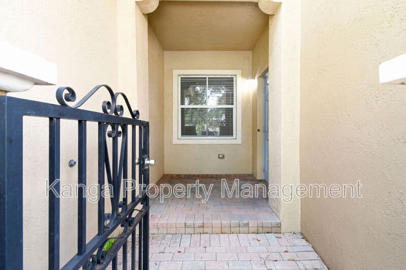West Palm Beach Condo: 2912 Hidden Hills
