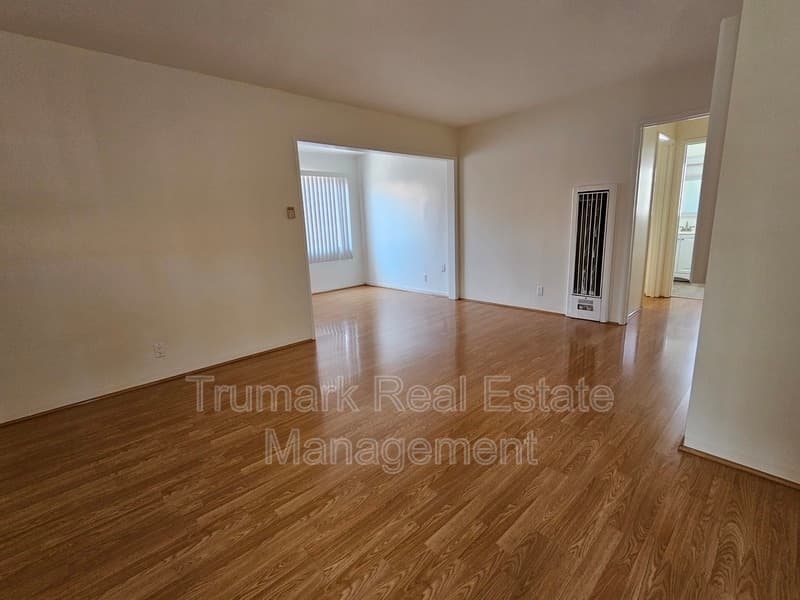 Glendale Condo: 623 W Stocker St