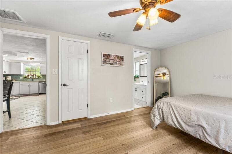 Port Richey House: 10914 Oakdale Avenue