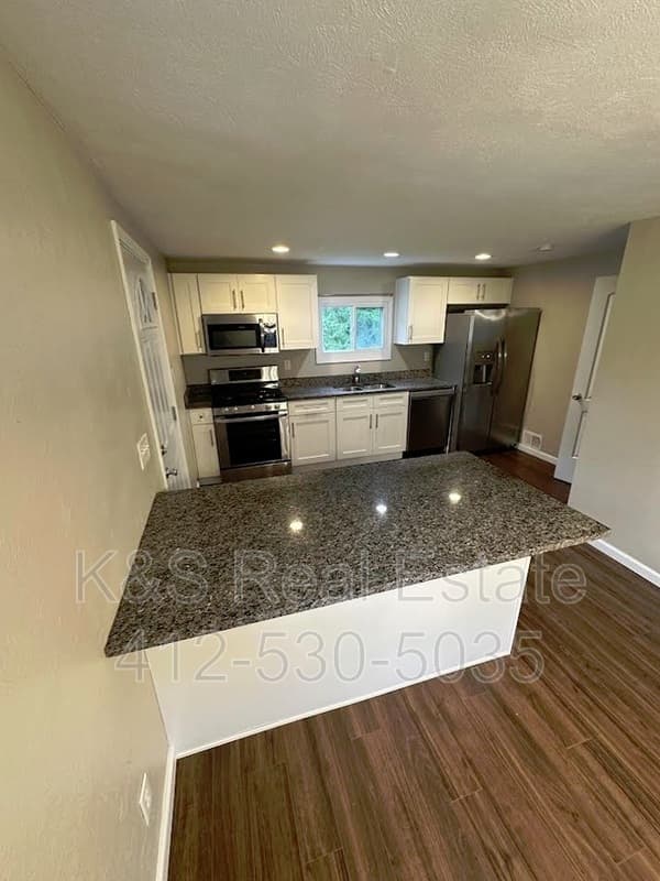White Oak House: 1701 Lincoln Way
