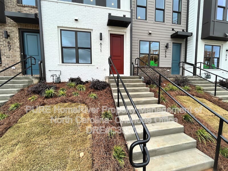Charlotte House: 611 W Tremont Ave