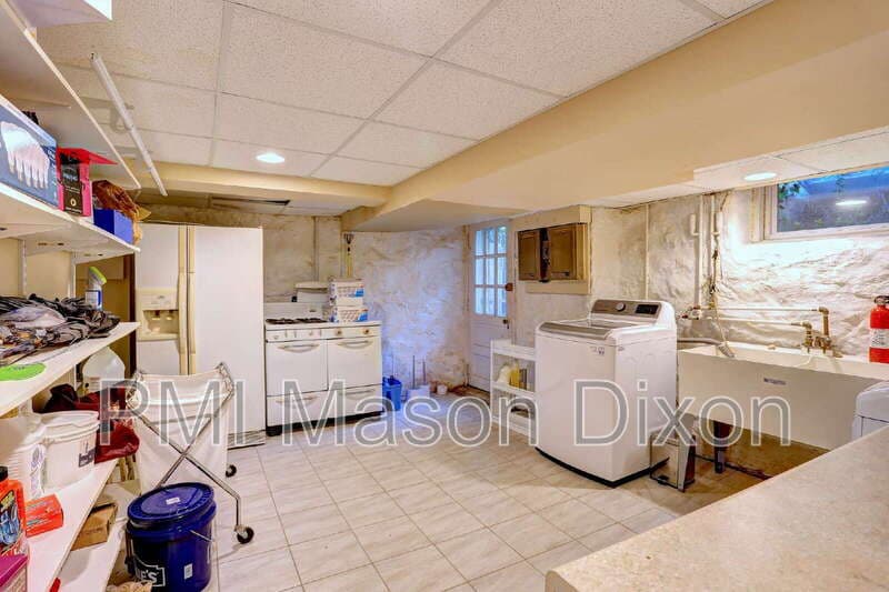 Baltimore House: 5304 Springlake Way