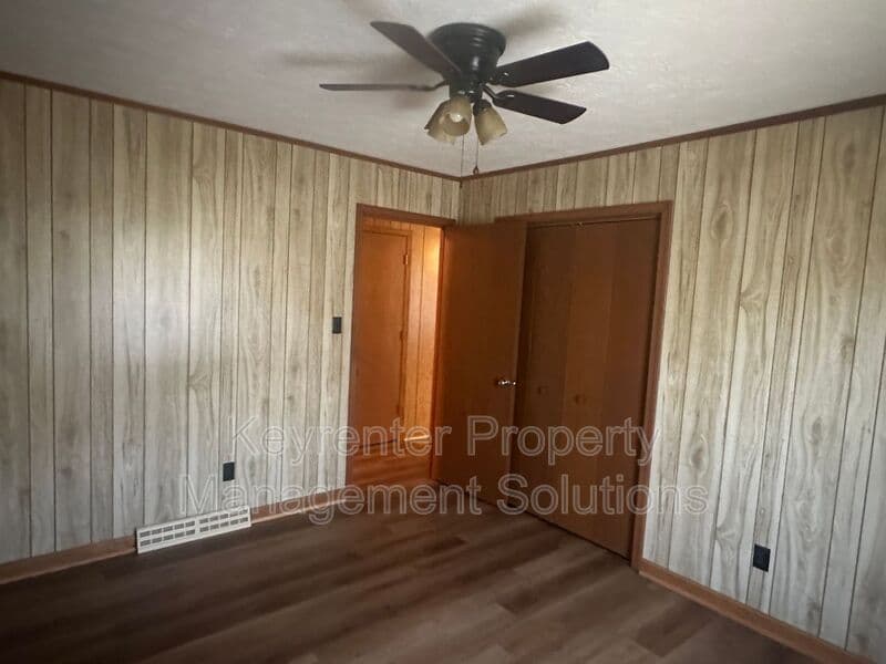 Staunton House: 55 Sunset Blvd